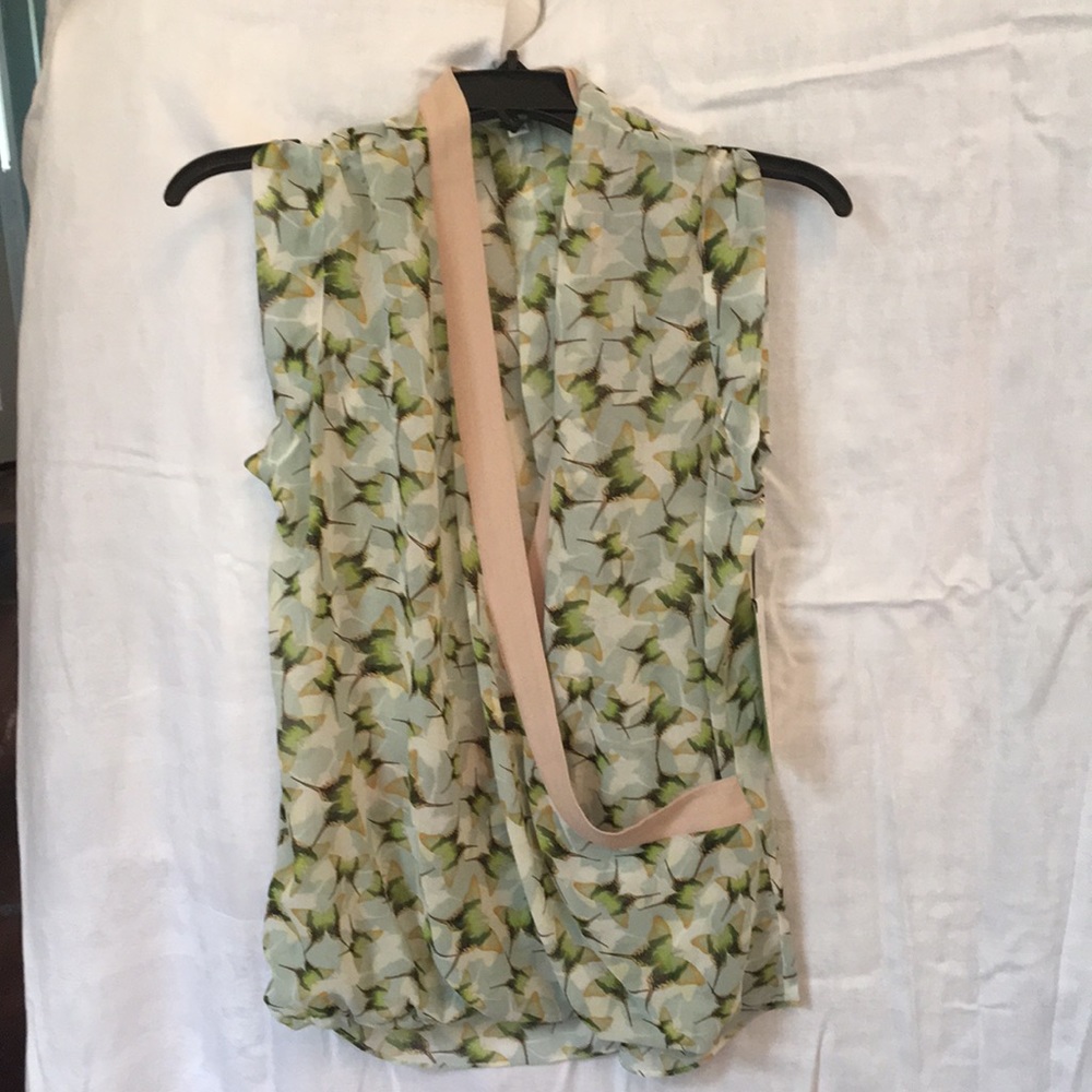 CAbi NWT Butterfly Wrap Top. Really pretty.